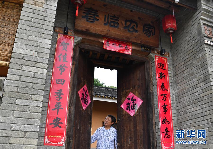 （新華全媒頭條&middot;走向我們的小康生活&middot;圖文互動）（5）大山深處有&ldquo;新家&rdquo;&mdash;&mdash;大別山村繪出現(xiàn)代版&ldquo;富春山居圖&rdquo;