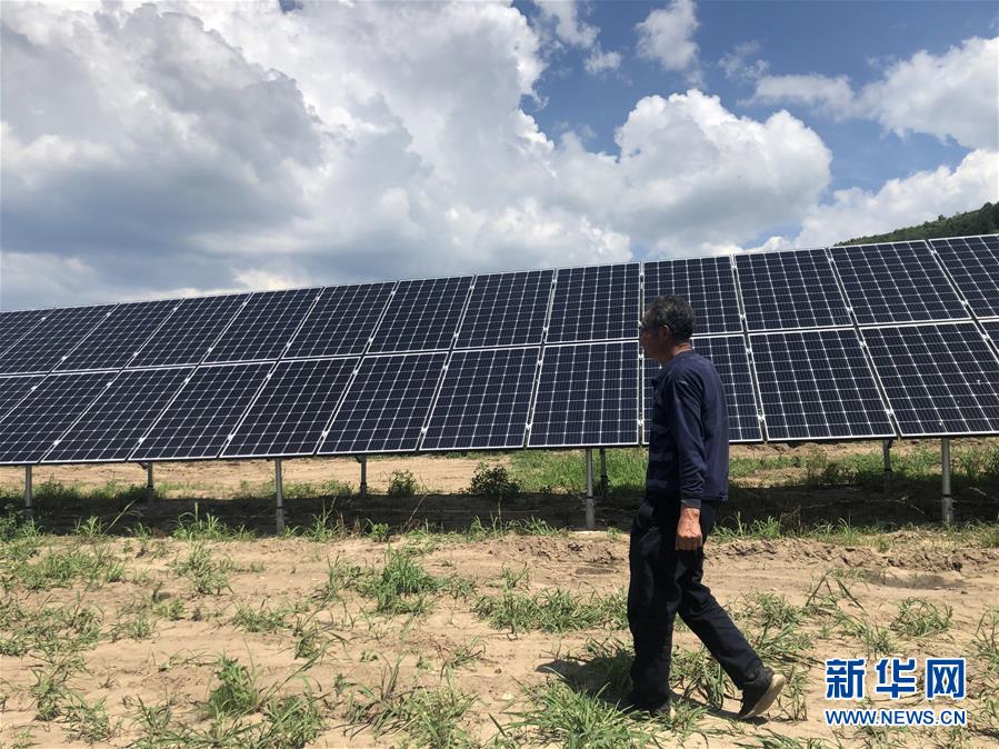 （決戰(zhàn)決勝脫貧攻堅(jiān)&middot;圖文互動(dòng)）（2）石頭縫里&ldquo;種太陽(yáng)&rdquo;