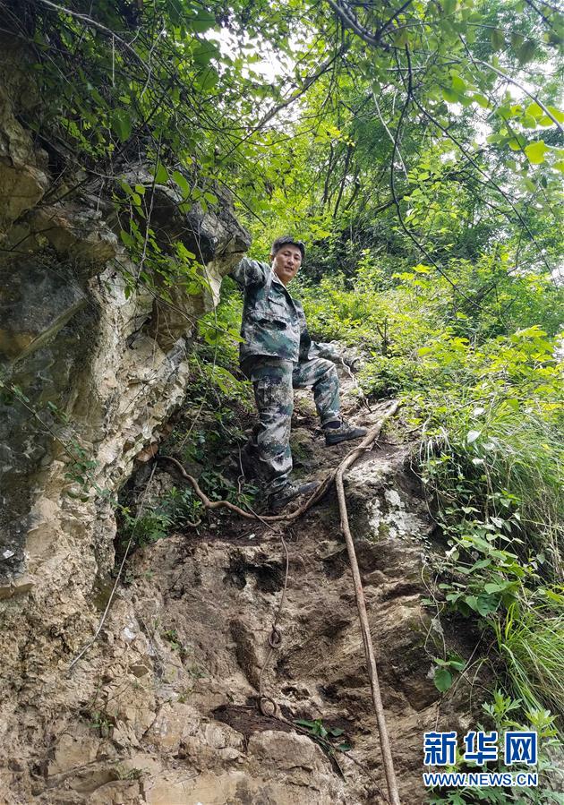 （新華全媒頭條&middot;走向我們的小康生活&middot;圖文互動）（4）奮斗繪就&ldquo;新天府&rdquo;&mdash;&mdash;川蜀大地干群&ldquo;戰(zhàn)貧&rdquo;軌跡掃描