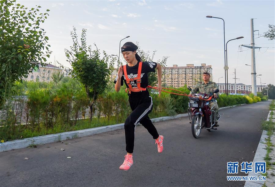 （體育&middot;圖文互動(dòng)）（9）父愛如燈  伴我奔跑