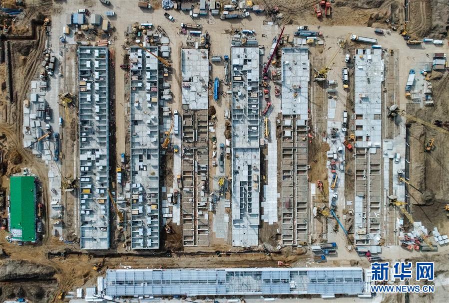 （國(guó)際&middot;圖文互動(dòng)）（3）特稿：穿越寒暑 無問西東&mdash;&mdash;寫在新冠疫情構(gòu)成&ldquo;國(guó)際關(guān)注的突發(fā)公共衛(wèi)生事件&rdquo;半年之際