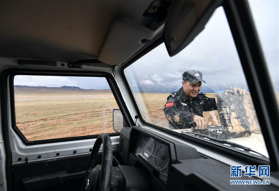 （圖文互動）（2）記者手記：可可西里，&ldquo;挪&rdquo;向&ldquo;藏羚羊大產(chǎn)房&rdquo;的14個半小時