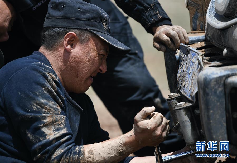 （圖文互動）（5）記者手記：可可西里，&ldquo;挪&rdquo;向&ldquo;藏羚羊大產(chǎn)房&rdquo;的14個半小時