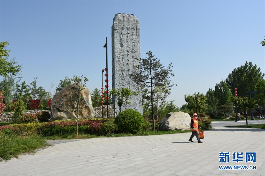（新華視點(diǎn)&middot;圖文互動）（3）警惕重金&ldquo;移石造景&rdquo;之風(fēng)：有的景觀石一塊逾百萬元