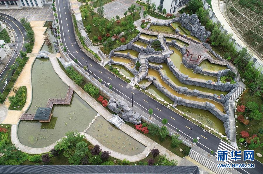 （新華視點(diǎn)&middot;圖文互動(dòng)）（2）學(xué)校建漂亮點(diǎn)本無(wú)錯(cuò)，為何這所&ldquo;豪華中學(xué)&rdquo;讓人困惑？