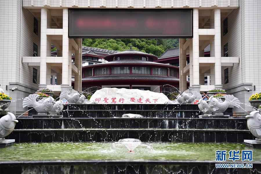 （新華視點(diǎn)&middot;圖文互動(dòng)）（3）學(xué)校建漂亮點(diǎn)本無(wú)錯(cuò)，為何這所&ldquo;豪華中學(xué)&rdquo;讓人困惑？