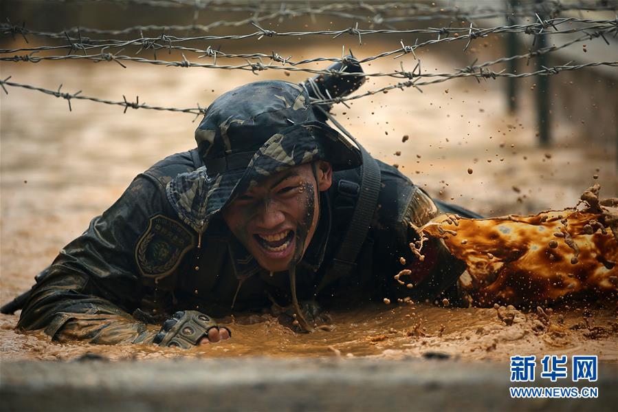 （在習近平強軍思想指引下&middot;我們在戰(zhàn)位報告&middot;圖文互動）（2）駐澳門部隊：濠江之畔，最可愛的人