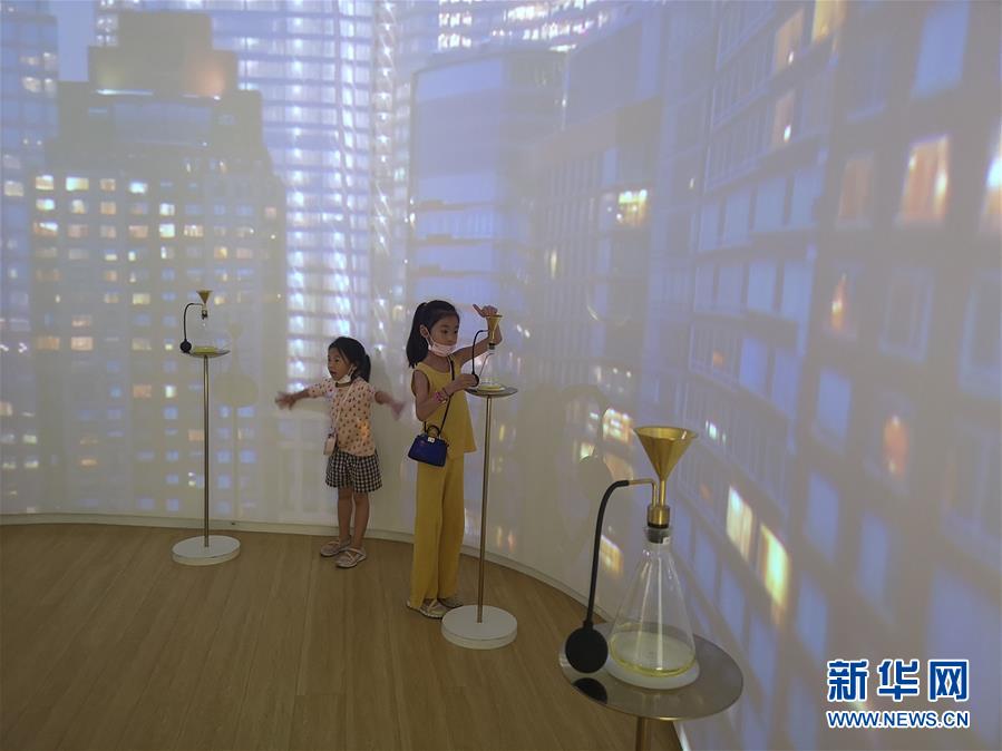 (在習(xí)近平新時代中國特色社會主義思想指引下——新時代新作為新篇章·習(xí)近平總書記關(guān)切事·圖文互動)(5)消費回暖市聲新——內(nèi)需動力不斷釋放的市場觀察