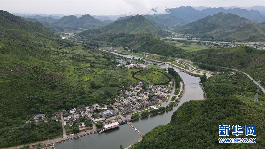 （新華全媒頭條&middot;走向我們的小康生活&middot;圖文互動(dòng)）（5）長城腳下，小康村串成&ldquo;珍珠鏈&rdquo;