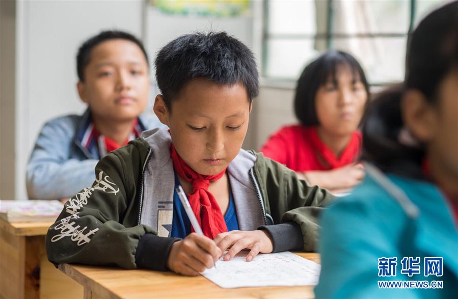 （新華全媒頭條&middot;決戰(zhàn)決勝脫貧攻堅&middot;督戰(zhàn)未摘帽貧困縣&middot;圖文互動）（11）不獲全勝，決不收兵&mdash;&mdash;全國52個掛牌督戰(zhàn)貧困縣脫貧攻堅紀實