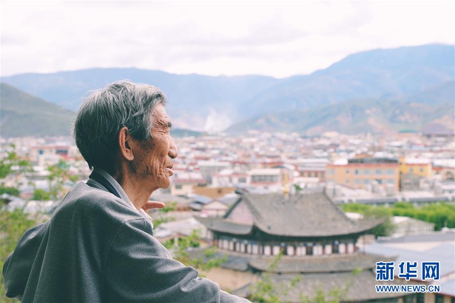 (圖文互動)(1)雪域高原盛開民族團結(jié)之花——云南迪慶藏族自治州民族團結(jié)進步紀事