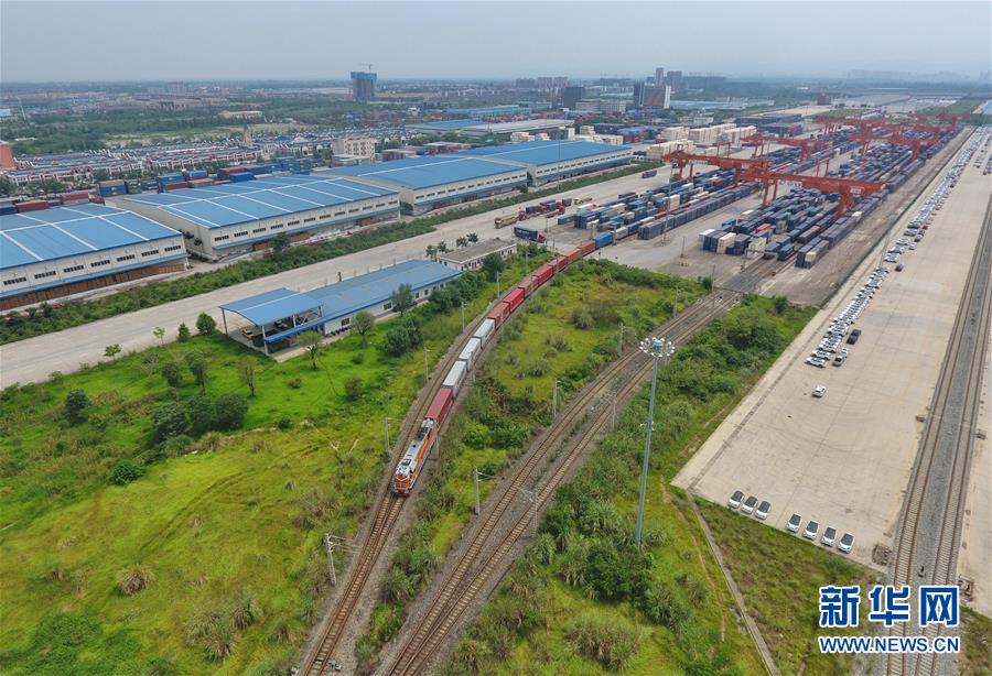 (新華全媒頭條·圖文互動(dòng))(3)西部有個(gè)新的“圈”——成渝加快雙城經(jīng)濟(jì)圈建設(shè)