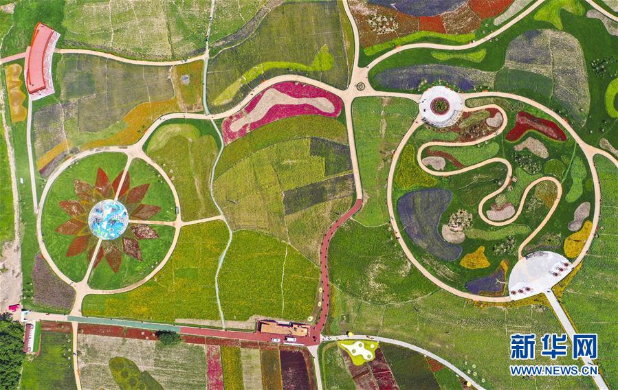 （新華全媒頭條&middot;走向我們的小康生活&middot;圖文互動）（2）黑土地上是我家&mdash;&mdash;在吉林，一瞥中國東北鄉(xiāng)村美麗未來