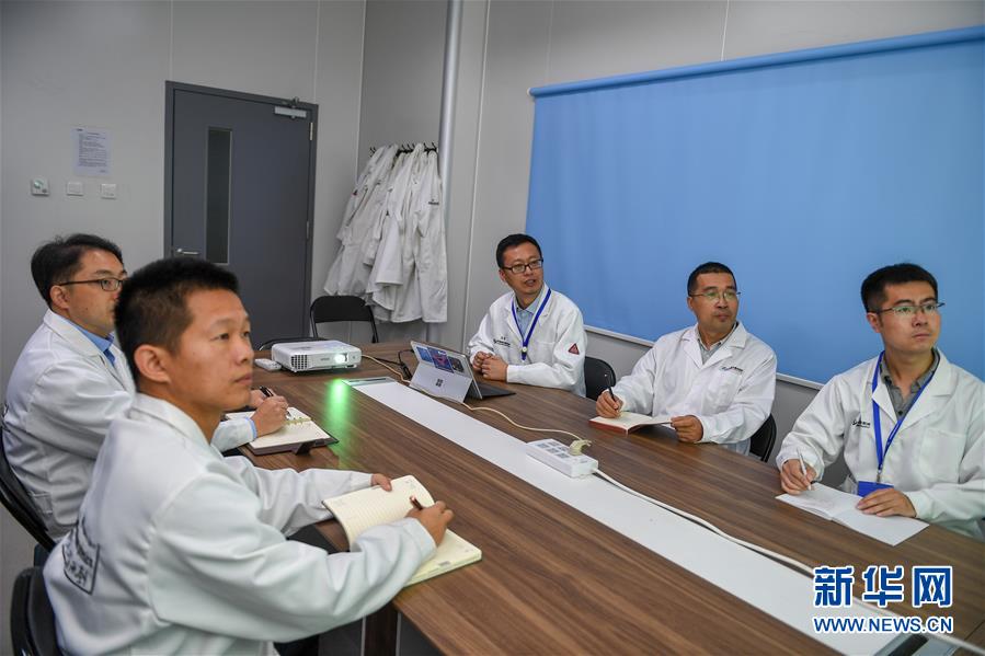 （在習(xí)近平新時(shí)代中國特色社會(huì)主義思想指引下&mdash;&mdash;新時(shí)代新作為新篇章&middot;習(xí)近平總書記關(guān)切事&middot;圖文互動(dòng)）（1）終不悔為國為民，攀高峰只爭朝夕&mdash;&mdash;來自科學(xué)家們的動(dòng)人故事