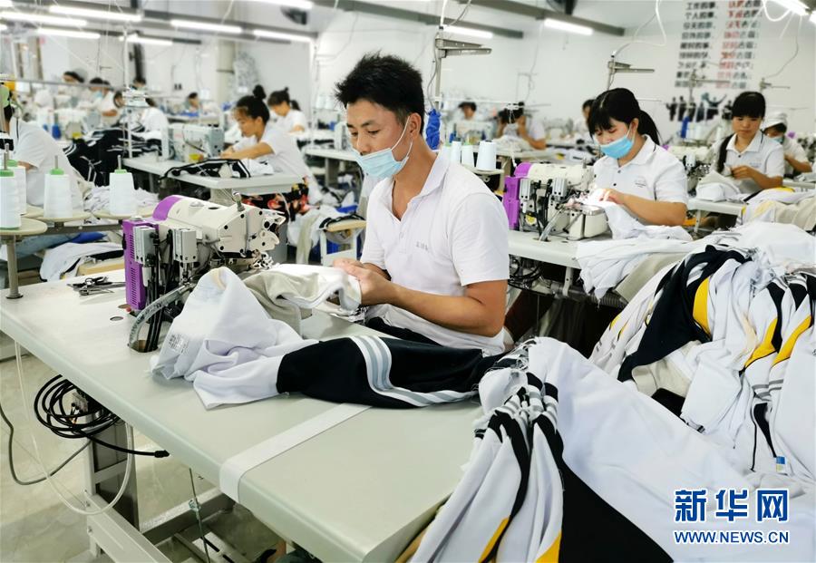 （決戰(zhàn)決勝脫貧攻堅&middot;圖文互動）（6）同飲一江水 攜手&ldquo;斬窮根&rdquo;&mdash;&mdash;深圳對口廣西河池、百色扶貧協(xié)作見聞