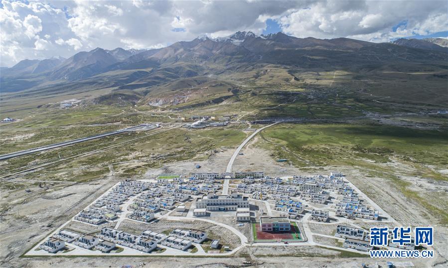 （新華全媒頭條&middot;走向我們的小康生活&middot;圖文互動(dòng)）（1）扎西德勒，我們的新家園&mdash;&mdash;西藏易地扶貧搬遷搬出幸福美好新生活