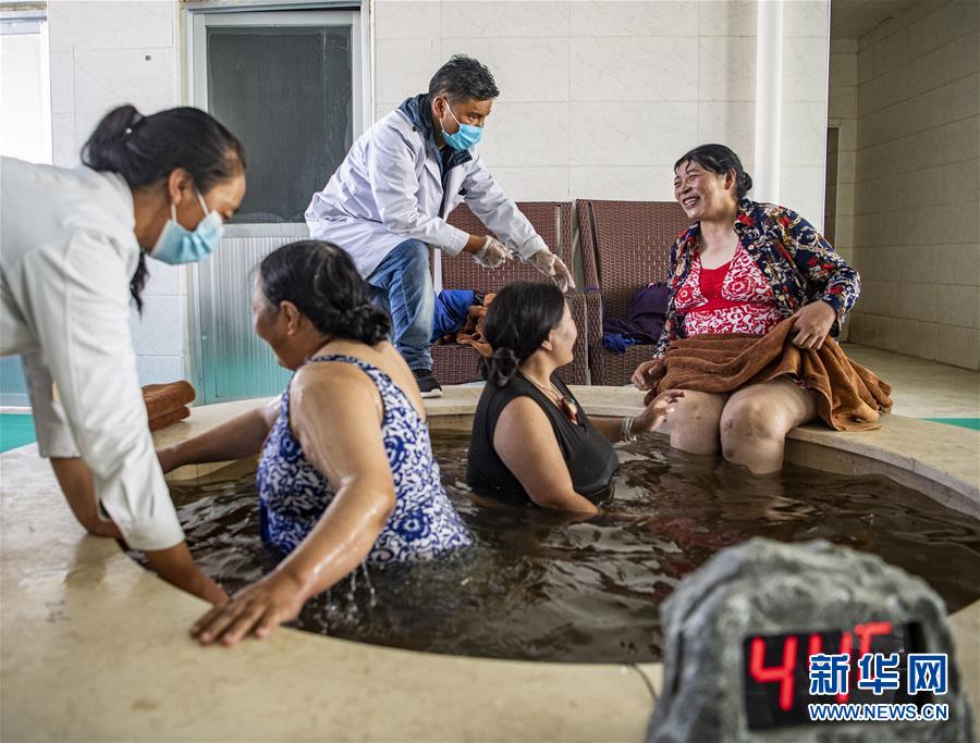 （新華全媒頭條&middot;走向我們的小康生活&middot;圖文互動(dòng)）（10）扎西德勒，我們的新家園&mdash;&mdash;西藏易地扶貧搬遷搬出幸福美好新生活