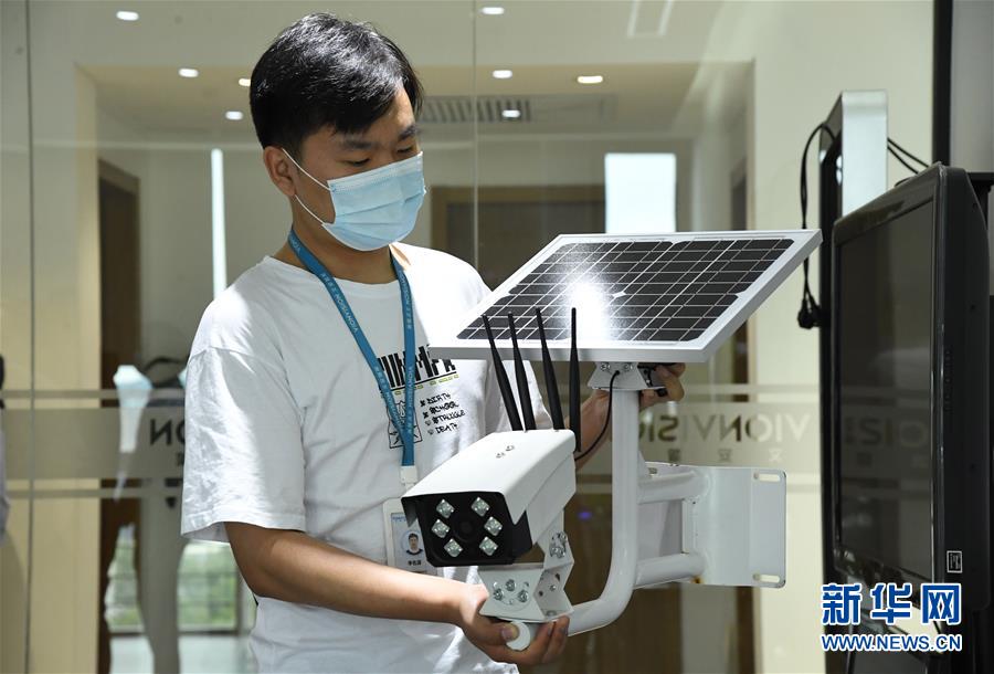 (新華全媒頭條·圖文互動)(7)逆勢增長5.9%的背后——中關(guān)村創(chuàng)新地標(biāo)里蘊藏的發(fā)展密碼