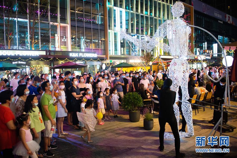 （新華全媒頭條&middot;圖文互動(dòng)）（9）北京&ldquo;六穩(wěn)&rdquo;&ldquo;六保&rdquo;工作一線實(shí)錄