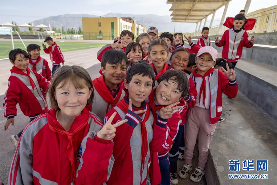 （新華全媒頭條&middot;圖文互動(dòng)）（5）新天地 新兒女 新奇跡&mdash;&mdash;脫貧攻堅(jiān)繪就新疆新圖景
