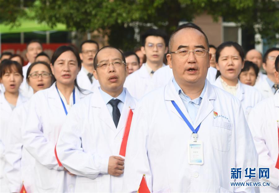 （抗疫先進(jìn)事跡&middot;圖文互動(dòng)）（2）張定宇：疫情&ldquo;暴風(fēng)眼&rdquo;里，&ldquo;漸凍&rdquo;之軀與時(shí)間賽跑
