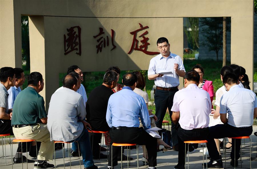 (“中國面貌”系列述評(píng)·圖文互動(dòng))(3)法治中國——70年中國面貌變遷述評(píng)之四