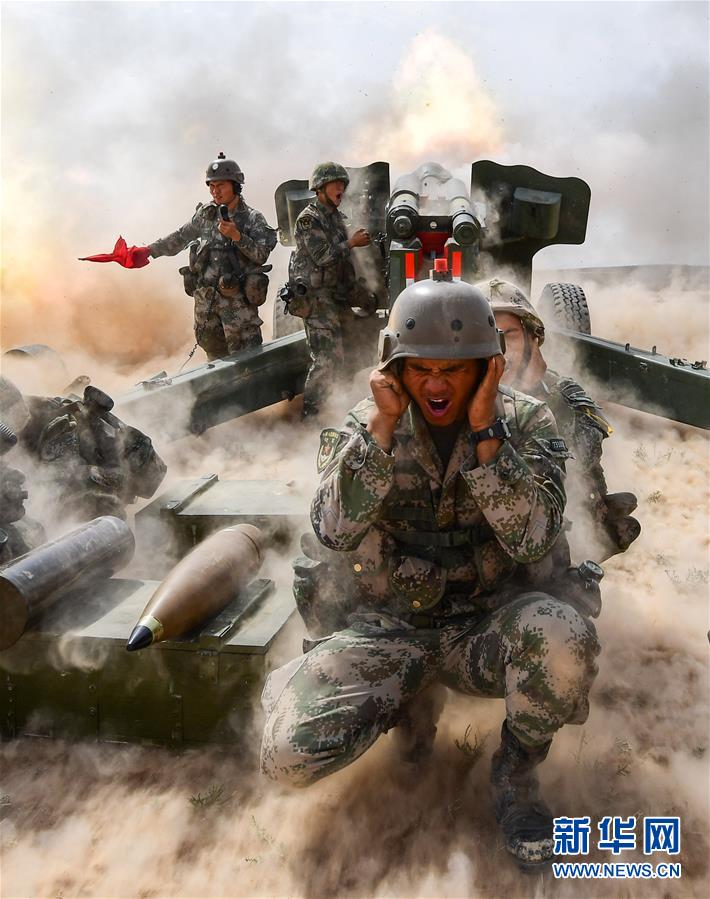 （新華全媒頭條&middot;圖文互動）（9）沿著中國特色強軍之路闊步前進&mdash;&mdash;黨中央、中央軍委領(lǐng)導(dǎo)推進國防和軍隊建設(shè)70年紀(jì)實