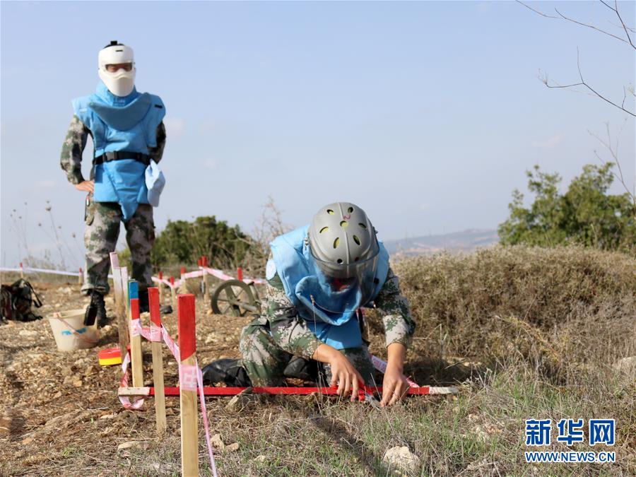 （新華全媒頭條&middot;圖文互動）（12）沿著中國特色強軍之路闊步前進&mdash;&mdash;黨中央、中央軍委領(lǐng)導(dǎo)推進國防和軍隊建設(shè)70年紀(jì)實