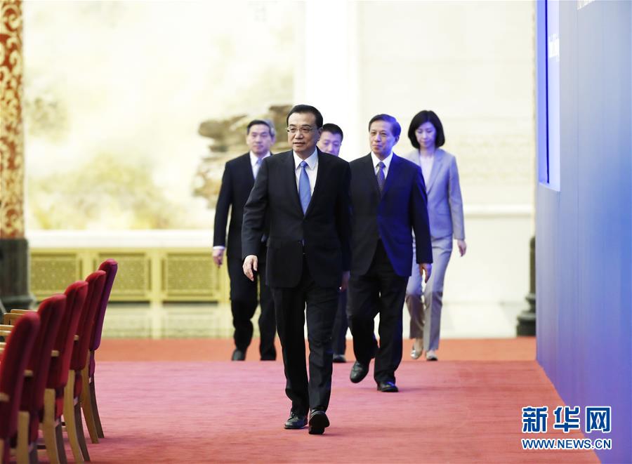 （兩會&middot;XHDW）（3）李克強(qiáng)總理會見中外記者