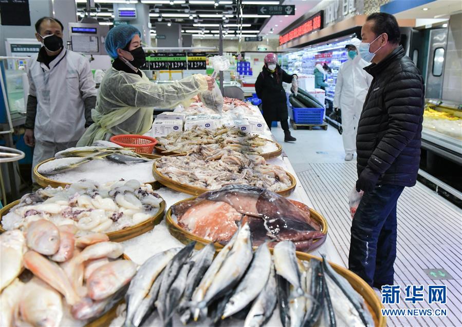 (在習(xí)近平新時(shí)代中國(guó)特色社會(huì)主義思想指引下——新時(shí)代新作為新篇章·習(xí)近平總書記關(guān)切事·圖文互動(dòng))(7)“菜籃子”里的力量——全國(guó)各地努力做好保障和改善民生工作在行動(dòng)