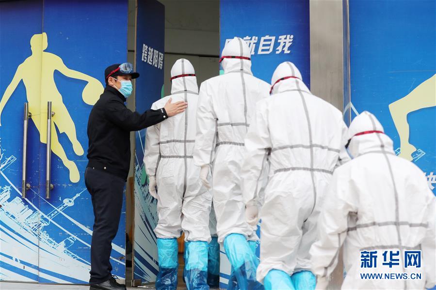 （習(xí)近平致敬的戰(zhàn)&ldquo;疫&rdquo;英雄&middot;公安干警篇&middot;圖文互動）（2）他們，抗疫一線鑄警魂
