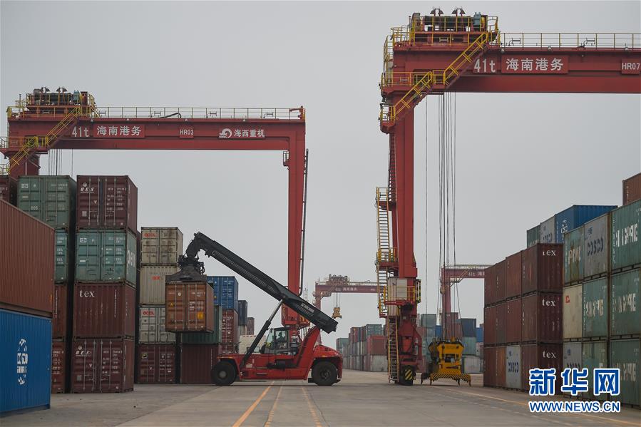 （在習(xí)近平新時(shí)代中國(guó)特色社會(huì)主義思想指引下&mdash;&mdash;新時(shí)代新作為新篇章&middot;習(xí)近平總書(shū)記關(guān)切事&middot;圖文互動(dòng)）（4）感受開(kāi)放新魅力&mdash;&mdash;海南自由貿(mào)易港建設(shè)開(kāi)局觀察