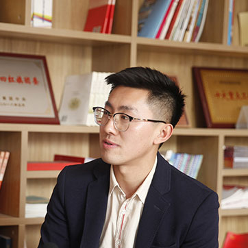 【青春的故事】&ldquo;鋼鐵人&rdquo;是怎樣煉成的？