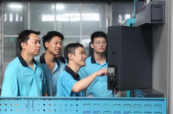 平凡的崗位，不平凡的業(yè)績！&mdash;&mdash;習(xí)近平總書記重要講話激勵各行各業(yè)勞動者建功新時(shí)代