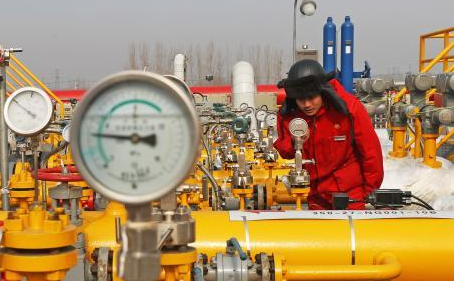 這個(gè)春節(jié)，他們留在工地和單位過(guò)年