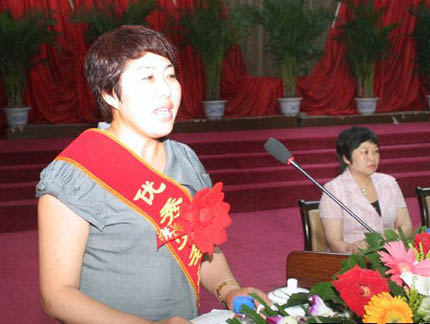 村民致富不遠(yuǎn)行&mdash;&mdash;記吉林東遼縣朝陽村黨支部書記韓麗