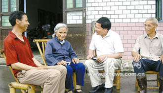 &ldquo;一離開(kāi)群眾，內(nèi)心就感到孤獨(dú)&rdquo;&mdash;記&ldquo;鄉(xiāng)村判官&rdquo;楊斌圣