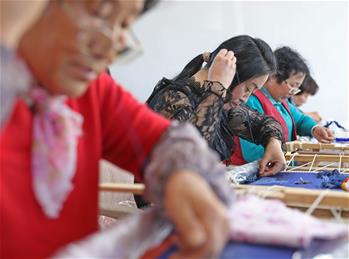 &ldquo;盛京滿(mǎn)繡&rdquo;助力鄉(xiāng)村脫貧