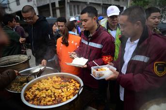 生活，依然在繼續(xù)