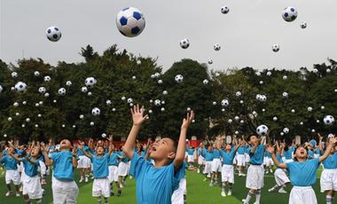 到校園去！國(guó)產(chǎn)體育品牌的&ldquo;市場(chǎng)下沉&rdquo;之路走得順暢嗎？