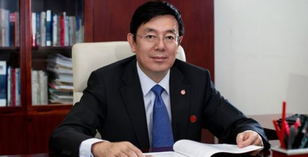 中航飛機董事長、分黨組書記方玉峰&mdash;&mdash;中航飛機要想同國際航空產(chǎn)業(yè)強者過招，必須與市場全面接軌，逐步褪去傳統(tǒng)國有企業(yè)的&ldquo;光環(huán)&rdquo;。這就要求我們?nèi)ν七M企業(yè)改革，利用上市平臺，建立先進的法人治理結構，建立高效的、敏捷反應的價值創(chuàng)造主體。