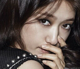 女星波浪卷發(fā)美著呢！