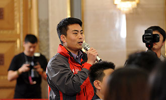 人民日?qǐng)?bào)、人民網(wǎng)、人民日?qǐng)?bào)客戶端記者提問(wèn)