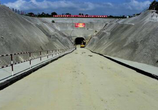 國(guó)土開(kāi)發(fā)和保護(hù)面臨許多新情況、新矛盾和新挑戰(zhàn)