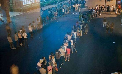 大醫(yī)院人滿為患，社區(qū)醫(yī)院門可羅雀怎么破？