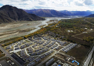 何立峰：進(jìn)一步實(shí)施&ldquo;五個(gè)一批&rdquo;扶貧