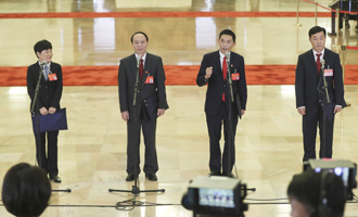 邱賽珍、張蜀新、潘克剛、李新民代表接受采訪
