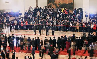 全國(guó)人大代表接受采訪(fǎng)