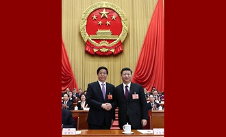 習(xí)近平當(dāng)選國家主席、中央軍委主席