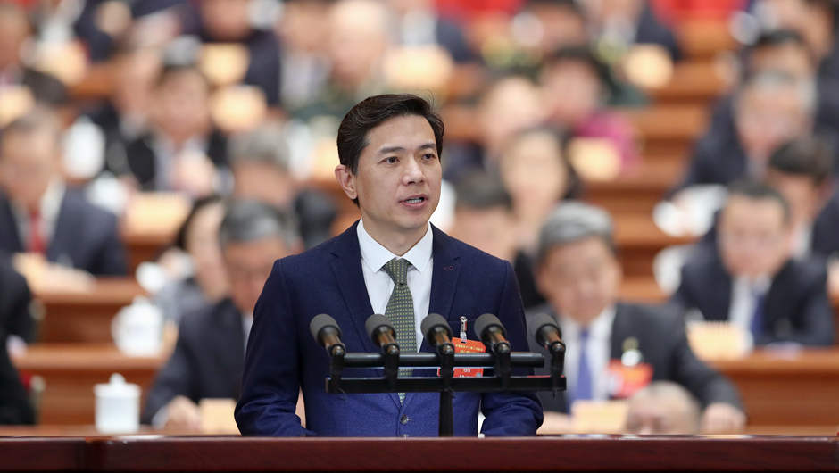 中國(guó)民間商會(huì)副會(huì)長(zhǎng)，百度在線(xiàn)網(wǎng)絡(luò)技術(shù)（北京）有限公司董事長(zhǎng)兼首席執(zhí)行官 李彥宏